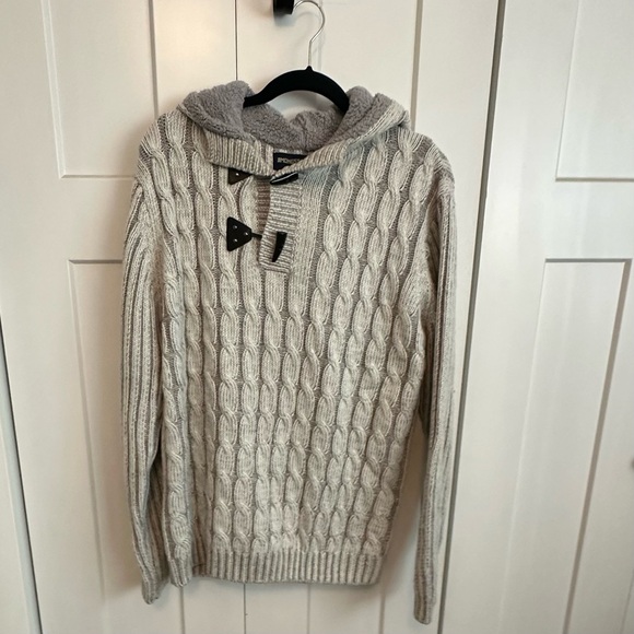 amongst others Other - Classic Beige Cable Knit Sweater with Hoodie and Toggle Buttons Largebt3-a20